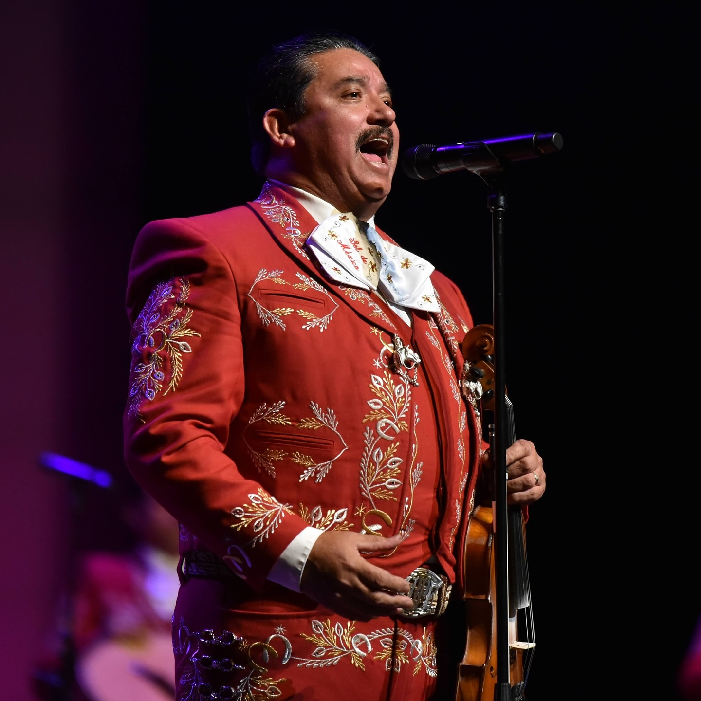 A Merry-Achi Christmas